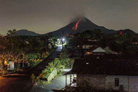 Gunung Merapi: อัคนีภูเขาไฟ ที่รุ่งโรจน์และน่าเกรงขาม!