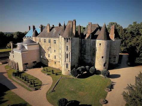  Le Château d’Orleans: สัมผัสความโรแมนติกของอดีตในปราสาทสุดอลังการ